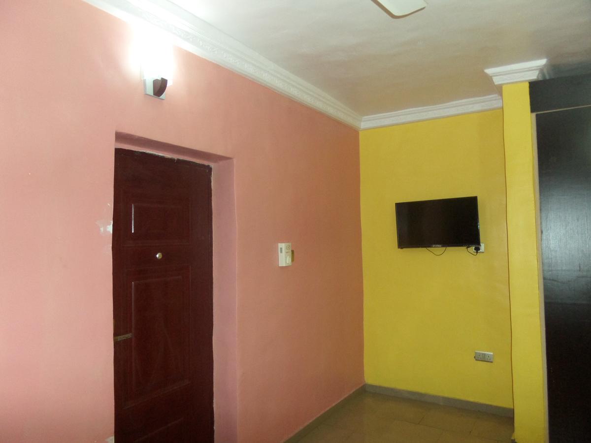 De-Zone Hotel Ikotun Экстерьер фото